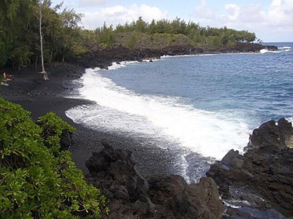 Whale House At Kehena Beach Pahoa Bagian luar foto